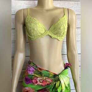 BootayBag Women Green Floral Lace Bra Size S